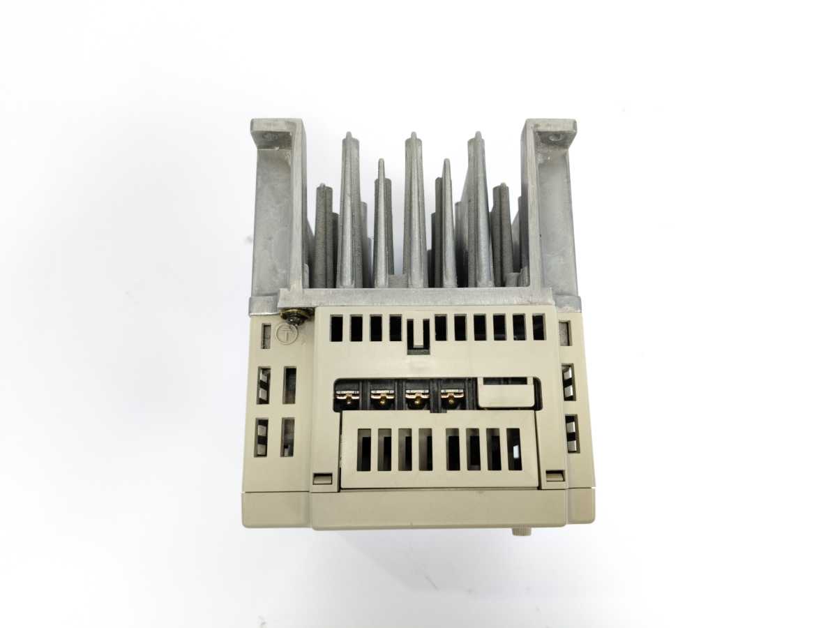 YASKAWA CIMR-J7AAB0P7