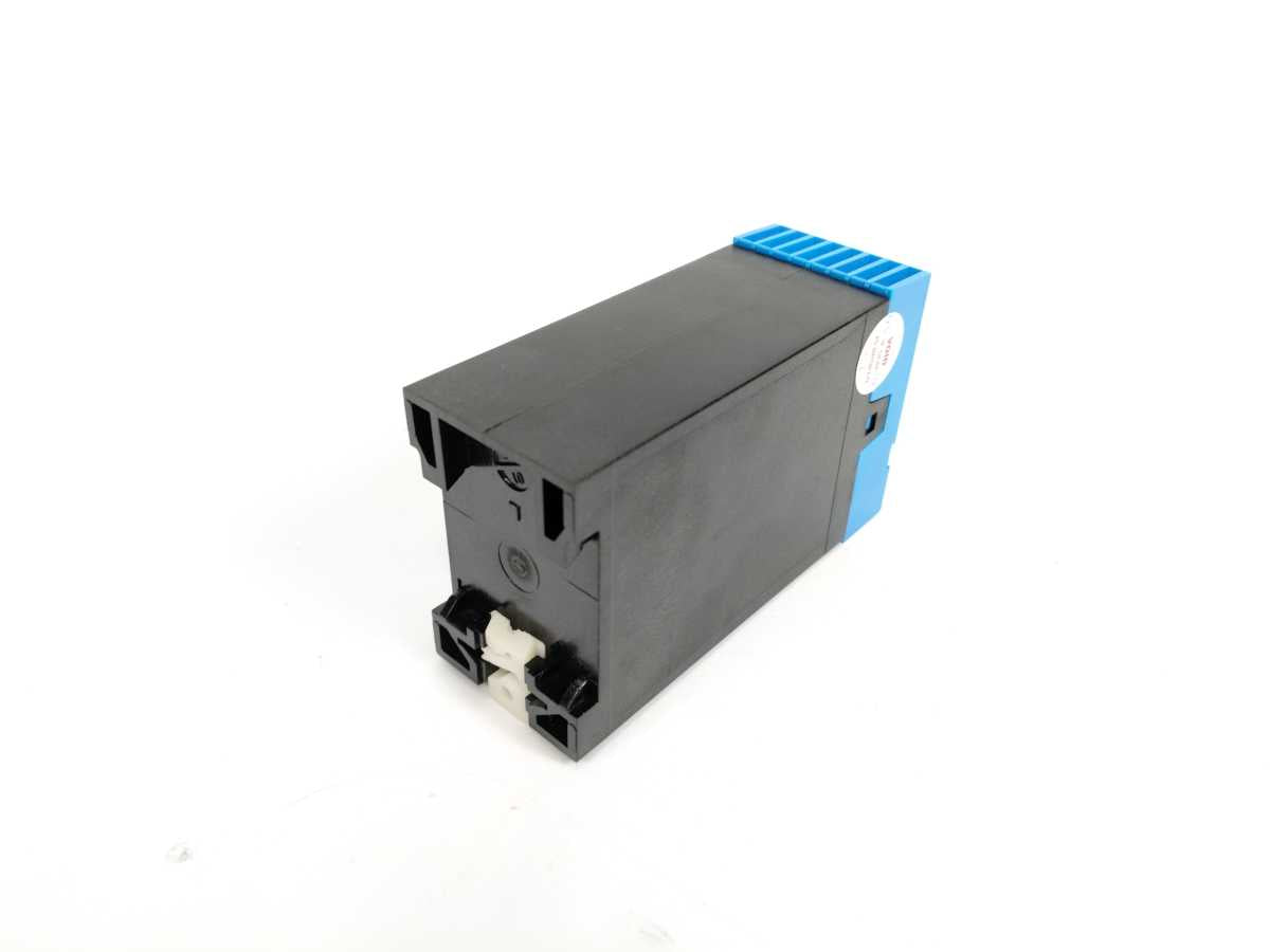 Duelco A/S 42032308 NST-8 Emergency Stop Safety Relay 230 VAC