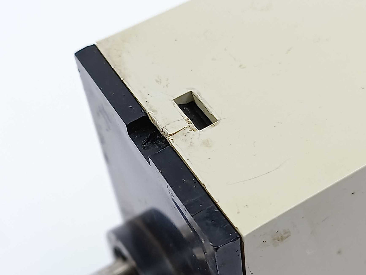 Electromatic SA 105 220 8-180 sec. 220 VAC Relay. Delay on Operate