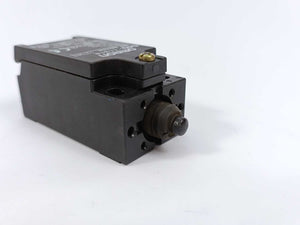 OMRON D4D-1131N Limit Switch