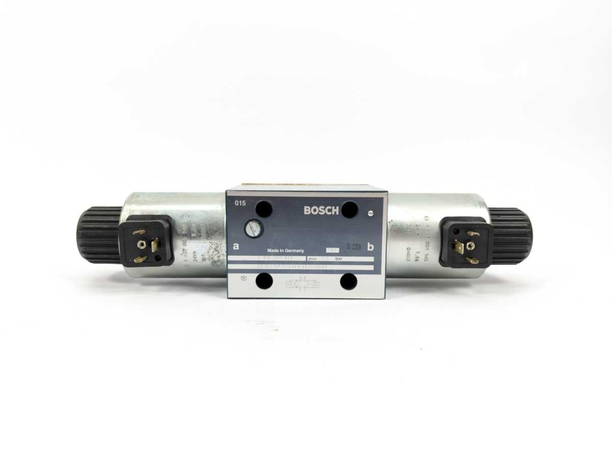Bosch 0 810 001 808 Hydraulic Directional Valve R251 Pmax315bar, not Used.