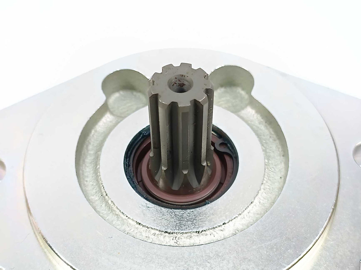 Bosch Rexroth 0510 725 077 Hydraulic Gear Pump 1515 800 013