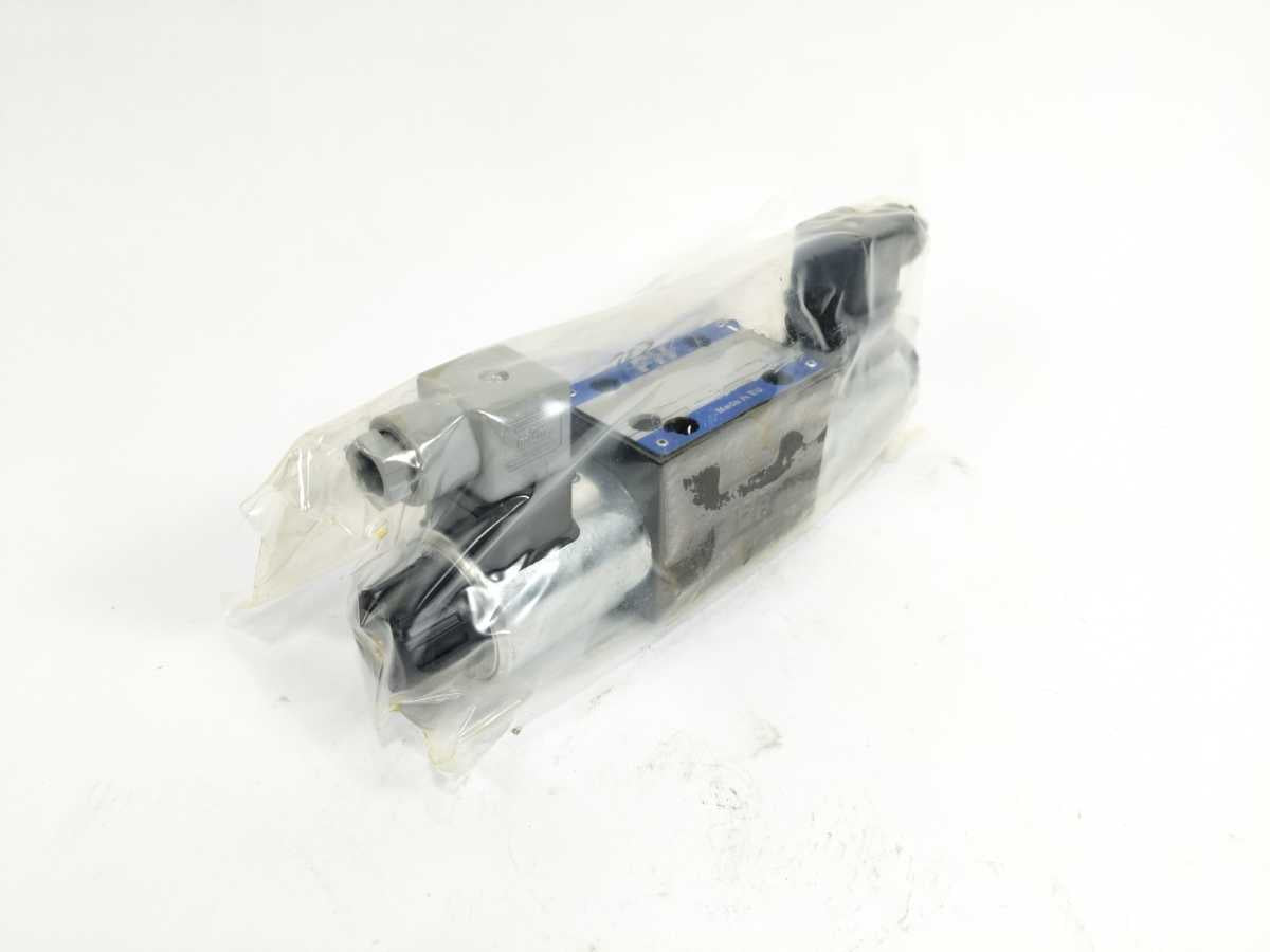 POCLAIN Hydraulics KV-4/3-5K0-6-6 Directional Control Valve