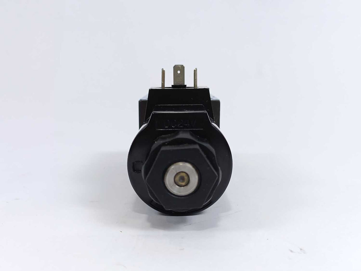 SAUER DAIKIN J-KS0-G02-2AP-10 Hydraulic Control Valve 7676657