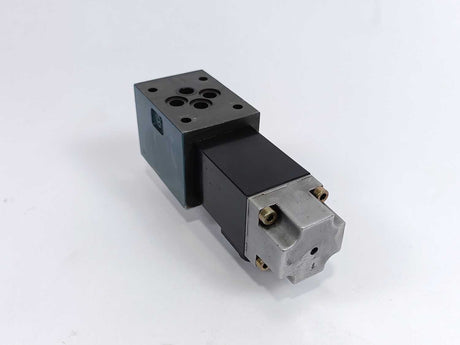 Bosch 0 810 090 106 081WV06P1N112WS024/00A0 Directional Valve