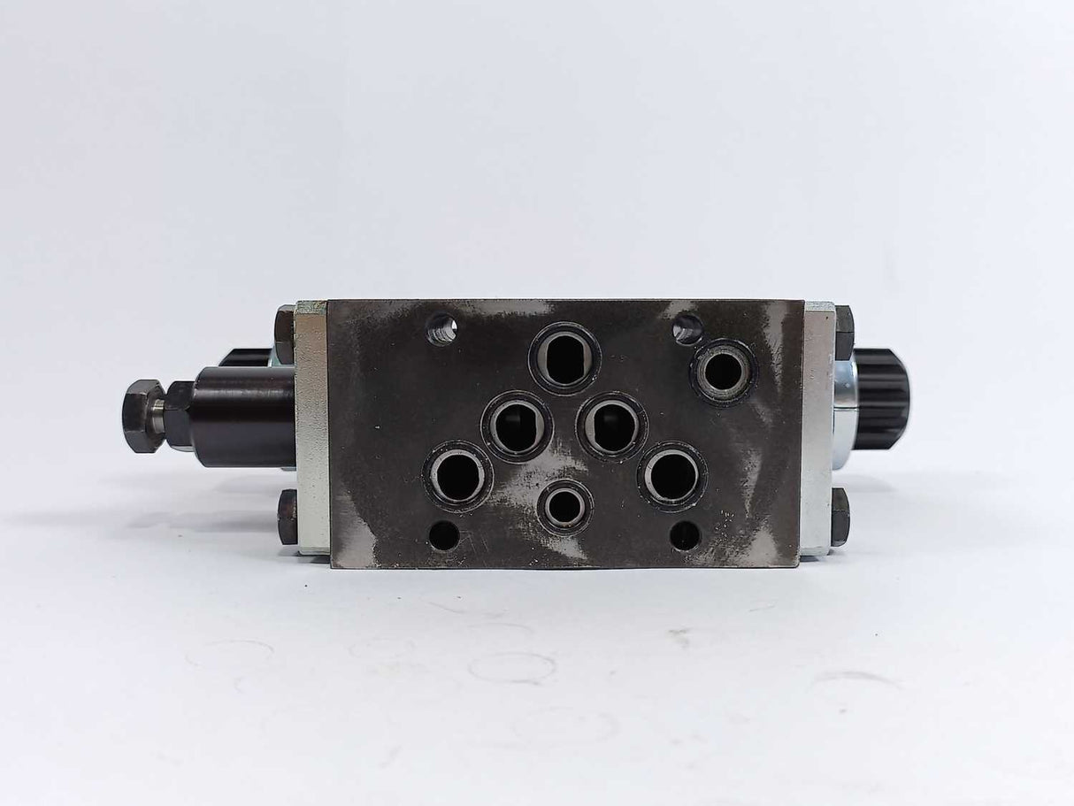 Hartmann WE199-10P1312-6XE24/0HN Directional Solenoid Control Valve