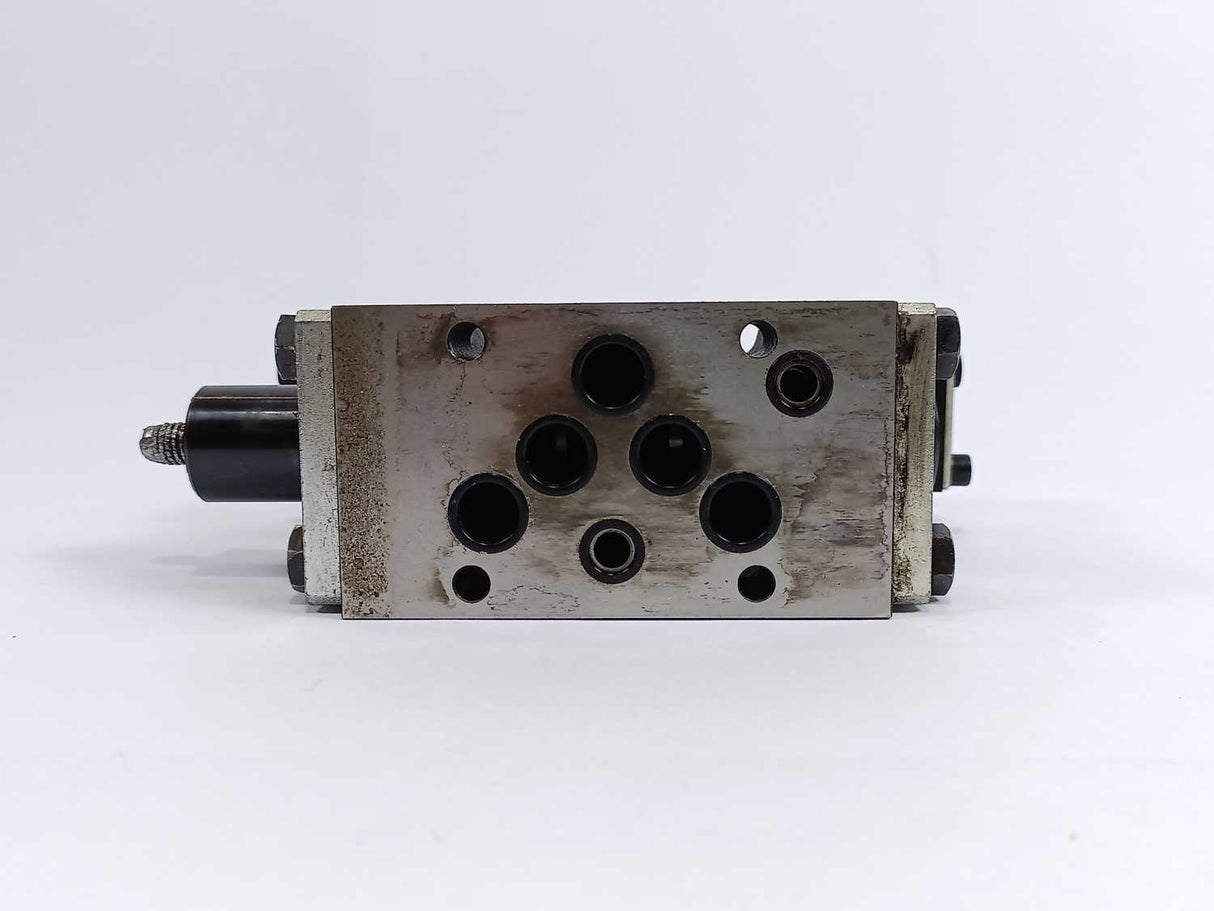H+L Hydraulic WE129-10P100-7X Solenoid-Operated Directional Control Valve