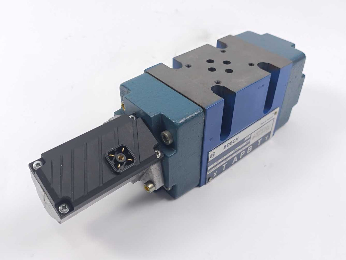 Bosch 0811404701 WRLE10_E1-80SJ-3X/624 K0/A1M Proportional Directional Valve