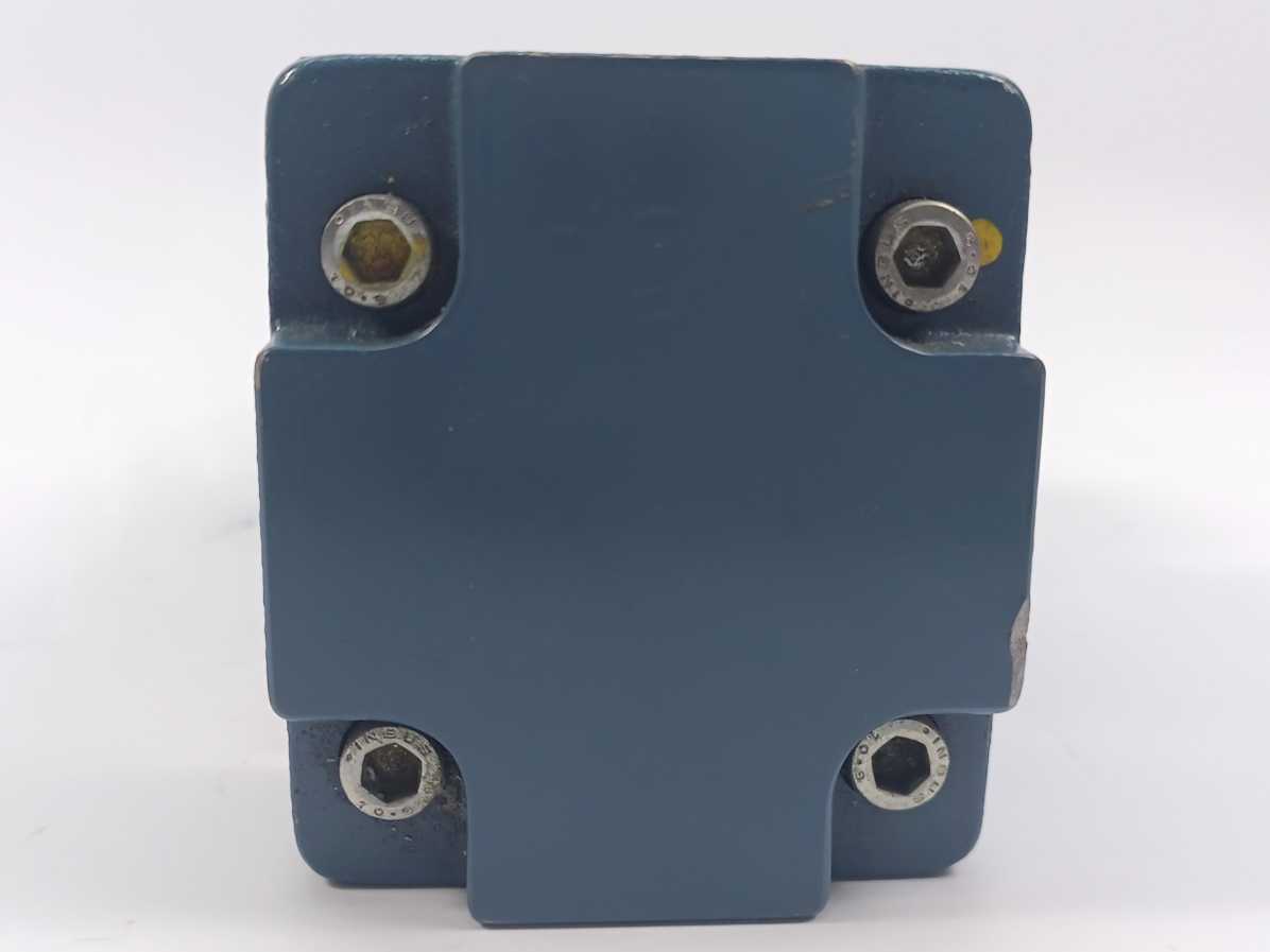 Bosch 0811404701 WRLE10_E1-80SJ-3X/624 K0/A1M Proportional Directional Valve