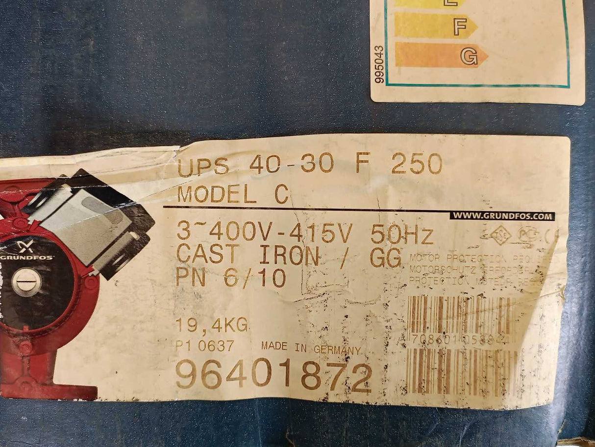 GRUNDFOS 96401872 Circulation Pump UPS 40-30 F 250