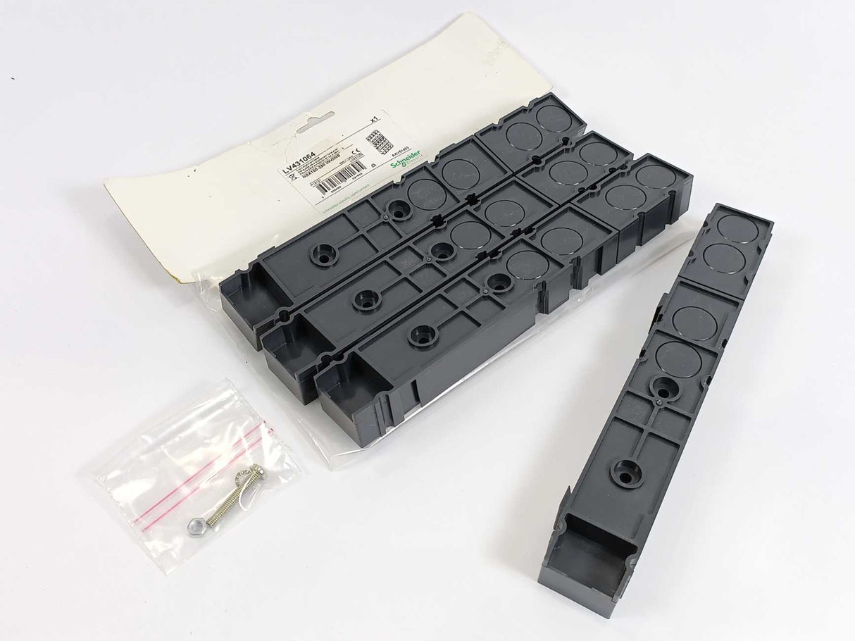 Schneider Electric LV431064 NSX100-250 INV/INS, Front Alignment Base