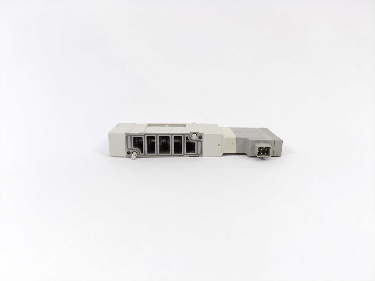 SMC SV2200-5FUD Solenoid Valve