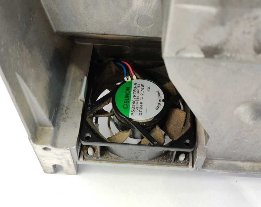 Danfoss 131U2431 FC-102P2K2T4Y55H2X VLT 2.2kW 3.0Hp