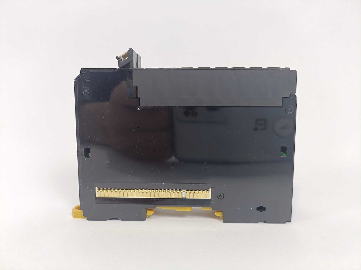 OMRON NX-0C4633 Relay Output Unit