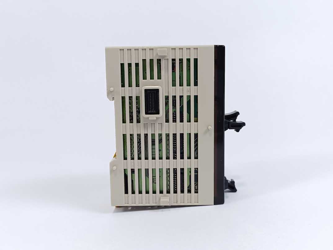 OMRON CPM2C-24EDT1M I/O Unit