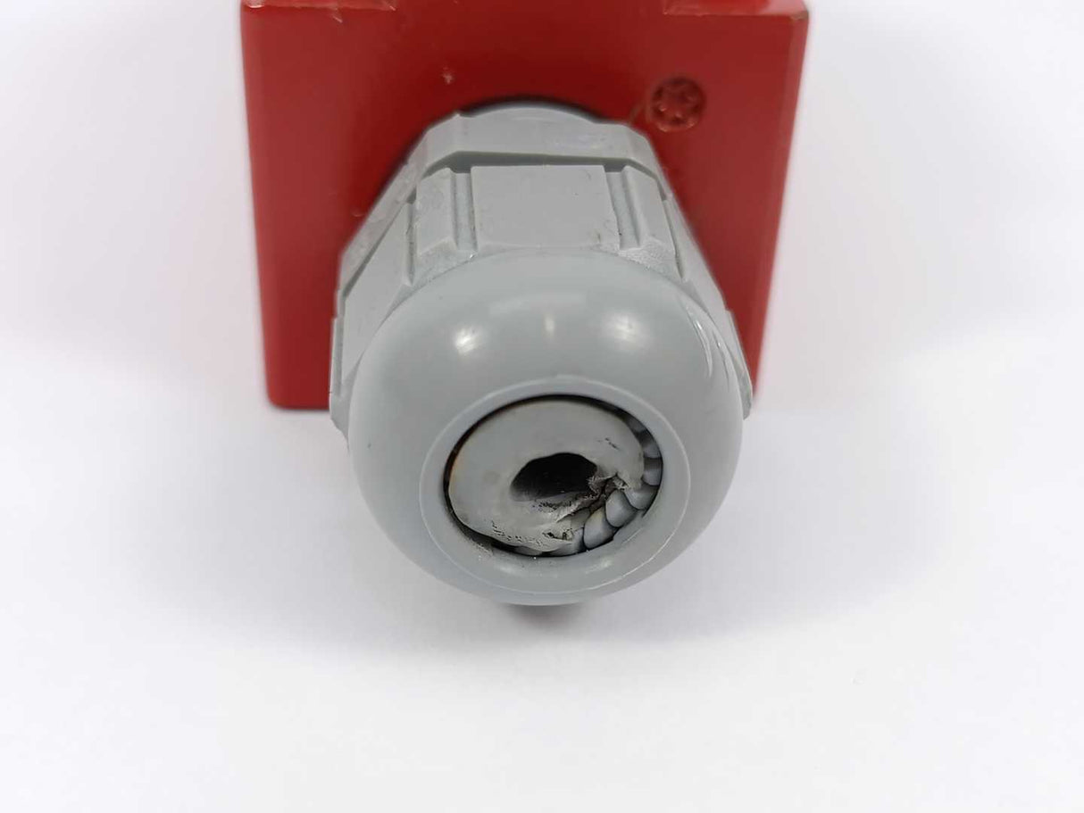 TELEMECANIQUE XCK-J59H7 Safety Iinterlock Switch