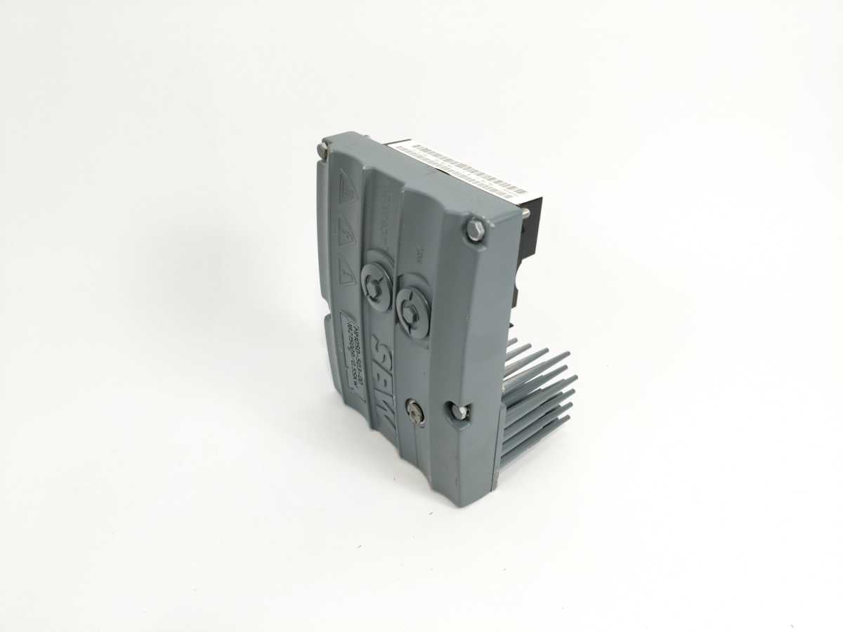 SEW-EURODRIVE  18215009 MM05D-503-00 Frequency Inverter