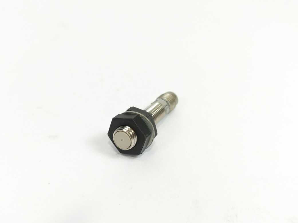 OMRON E2EG-X1R5B1-M3 Proximity Sensor