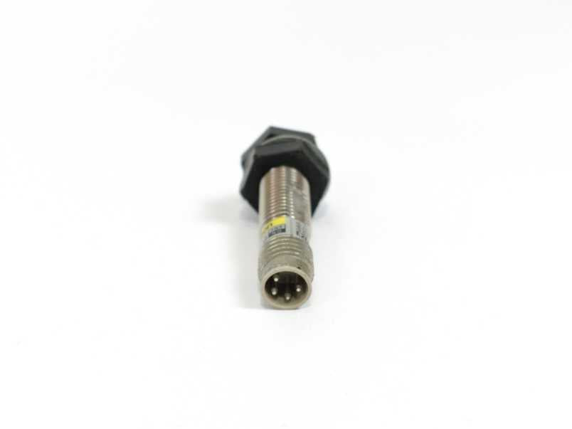 OMRON E2EG-X1R5B1-M3 Proximity Sensor