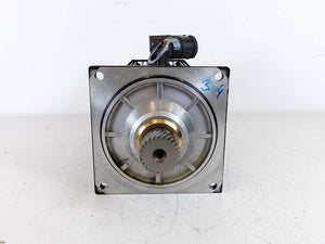 LENZE MDSKSRS071-13 15133485 Servo Motor 3.2kW 325V, 8.3Nm, 185Hz