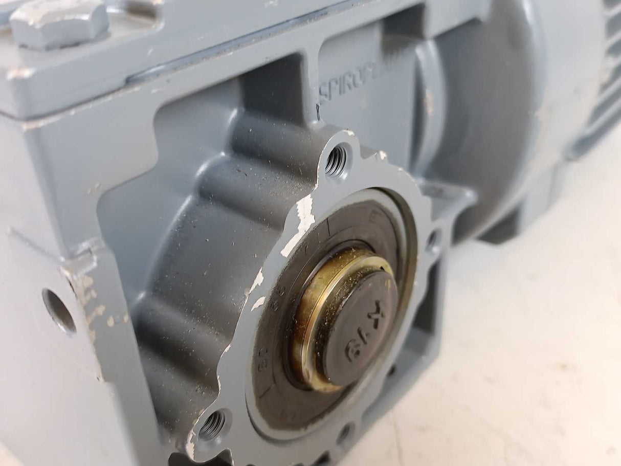 SEW-EURODRIVE  65WA20 DR63M4 RPM:1320/22 V:230/400 kW:0.18 S1