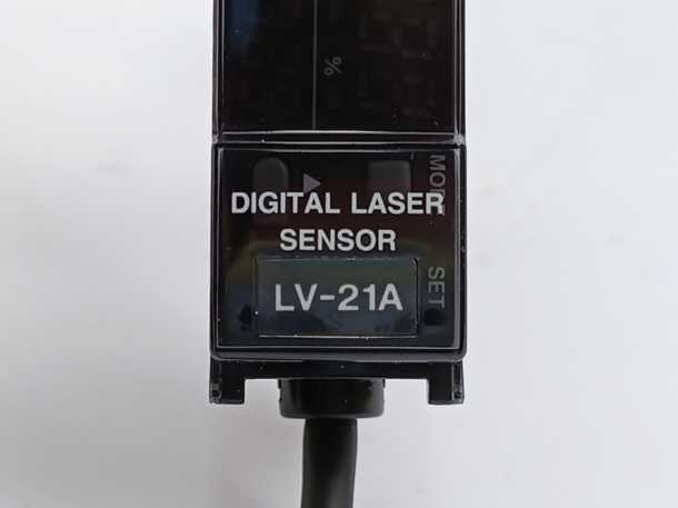 KEYENCE  LV-21A Amplifier Unit, NPN