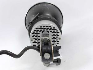 Profoto 220-110V Photography Light: Batch 2pcs + Accessories