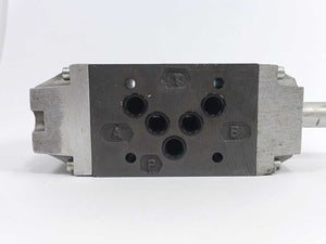Bosch 0 810 001 247 Hydraulic Directional Control Valve