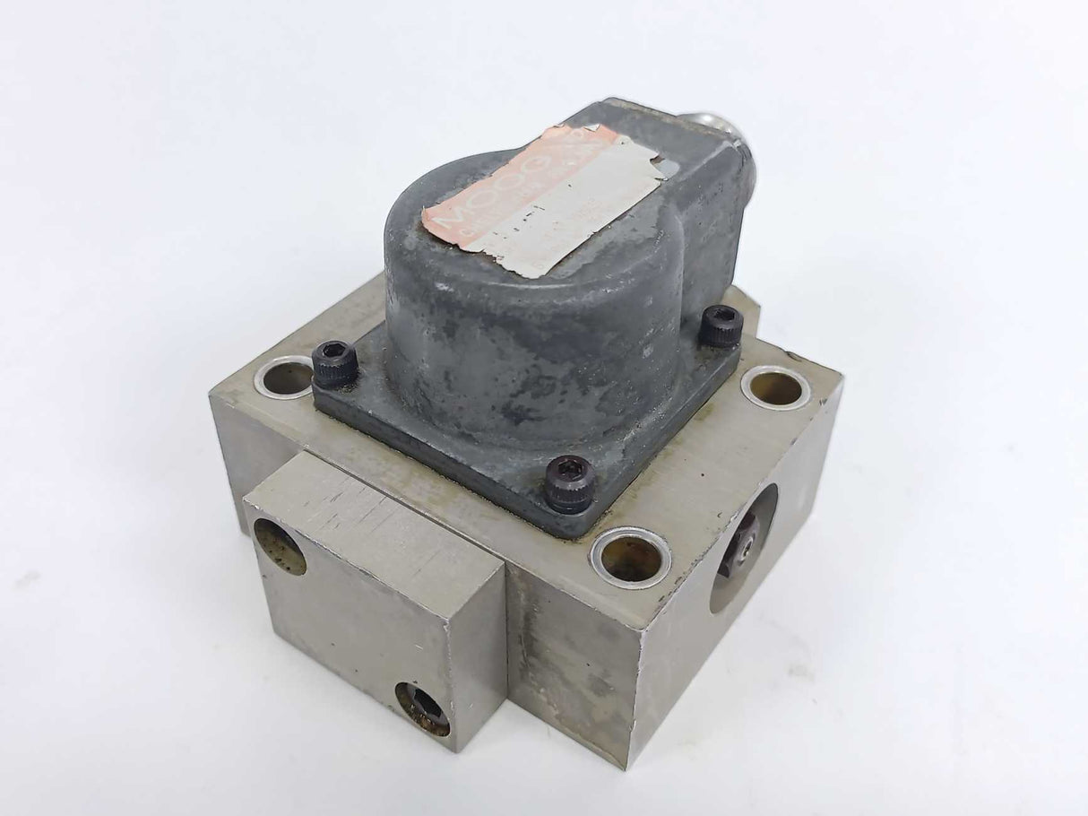 Moog 76-101 Flow Control Servovalve