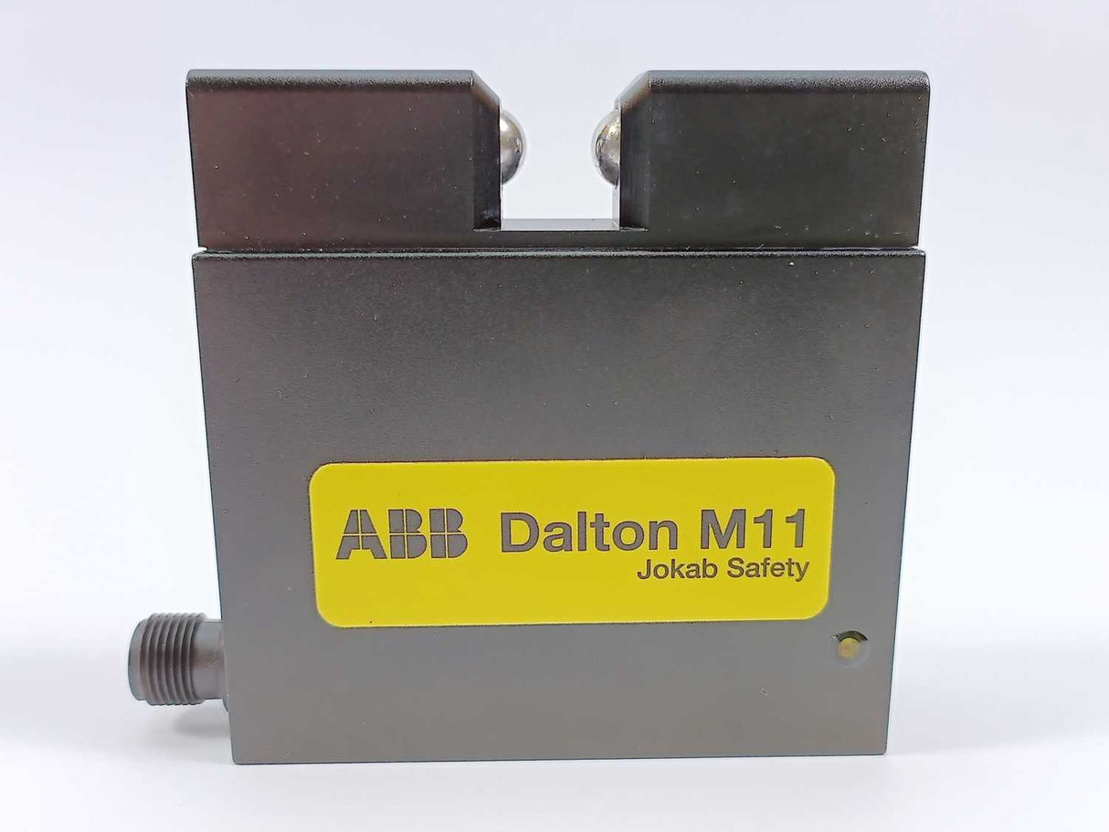 ABB / Jokab Safety 2TLA020038R3100 Electromechanical lock with ball latch