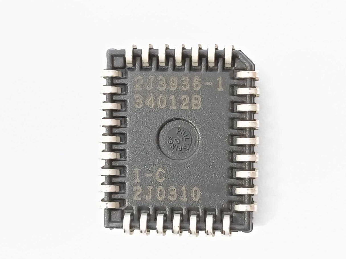 Atmel AT27C080-90JC 0316, Batch Size: 2