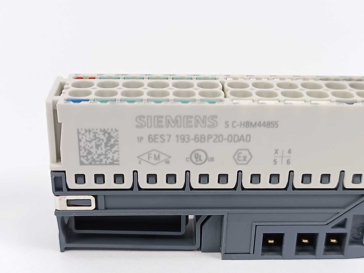 Siemens 6ES7134-6GD00-0BA1 Analog Input Module w/ 6ES7193-6BP20-0DA0