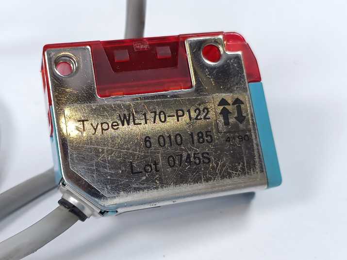 SICK 6010185 WL170-P122 Photoelectric Sensor