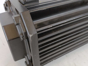 LENZE MDSKSBS071-13 15003607 Servo Motor, 325V, 8.3Nm, 185Hz, 3700 1/min