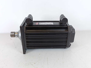 LENZE MDSKSRS071-13 15480386 Servo Motor 325V, 8.3Nm, 185Hz, 3700r/min