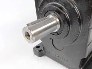 LENZE GST06-2SVBR071C13 Gearbox i=4.053, 33Nm, 185Hz