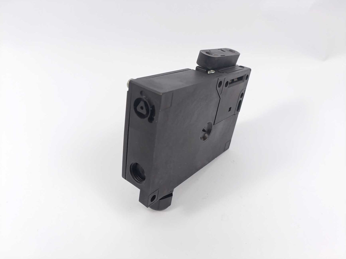 Schmersal 1166287 AZM 161CC-12/12rka-024 Safety Lock