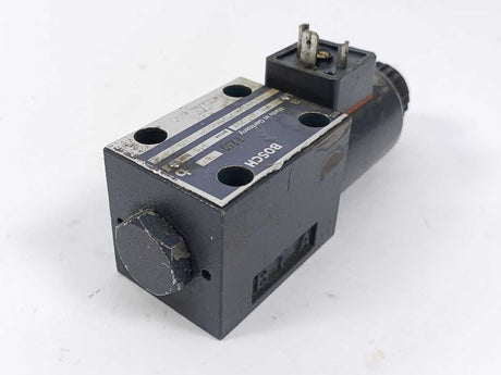 Bosch 0810091227 081WV06P1V1012WS024/00D0 Hydraulic Directional Control Valve