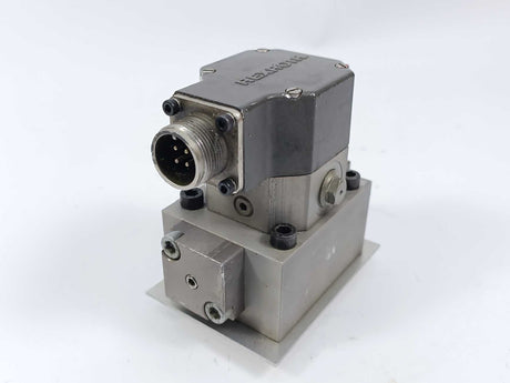Rexroth 382706 4WS2EM10-42/10B2ET315K8DM Servo Valve