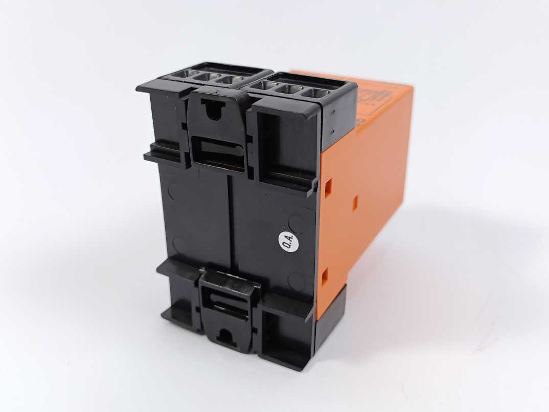 Crouzet Syrelec DUFRN2 3 Phase Voltage Relay