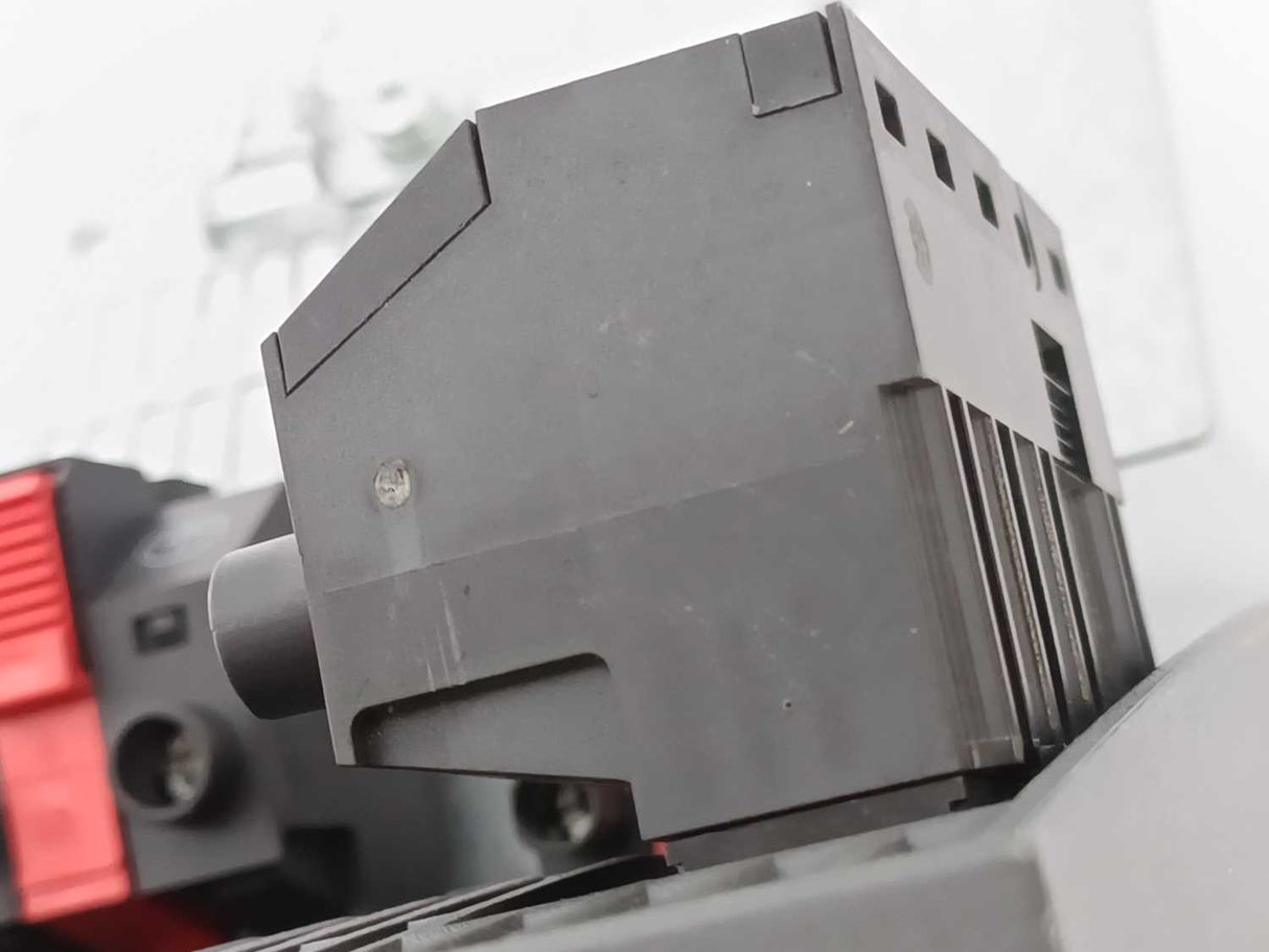 Siemens 6SL3210-1KE22-6AF1 SINAMICS G120C PN 11,0KW FILA