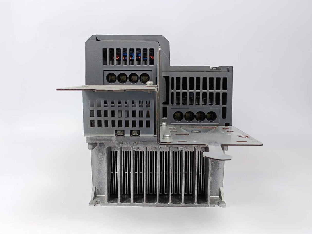 Siemens 6SL3210-1PE26-0AL0 Sinamics Power Module PM240-2