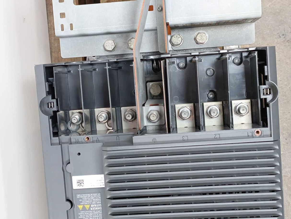 Siemens 6SL3210-1PE31-5AL0 Power Module PM240-2