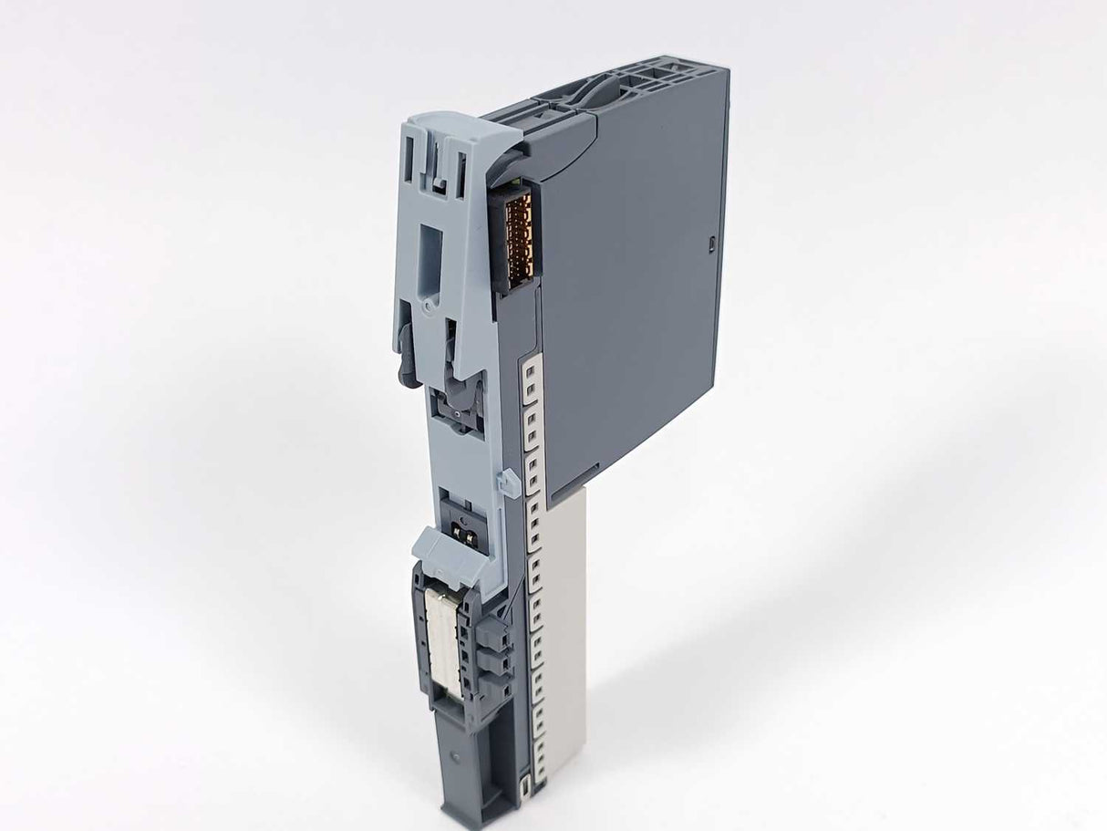 Siemens 6AG1131-6BF01-7BA0 SIPLUS ET 200SP DI w/ 6ES7193-6BP20-0DA0