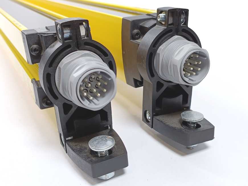 SICK 1041901 w/ 1043156 Safety Light Curtains: C4000 Palletizer