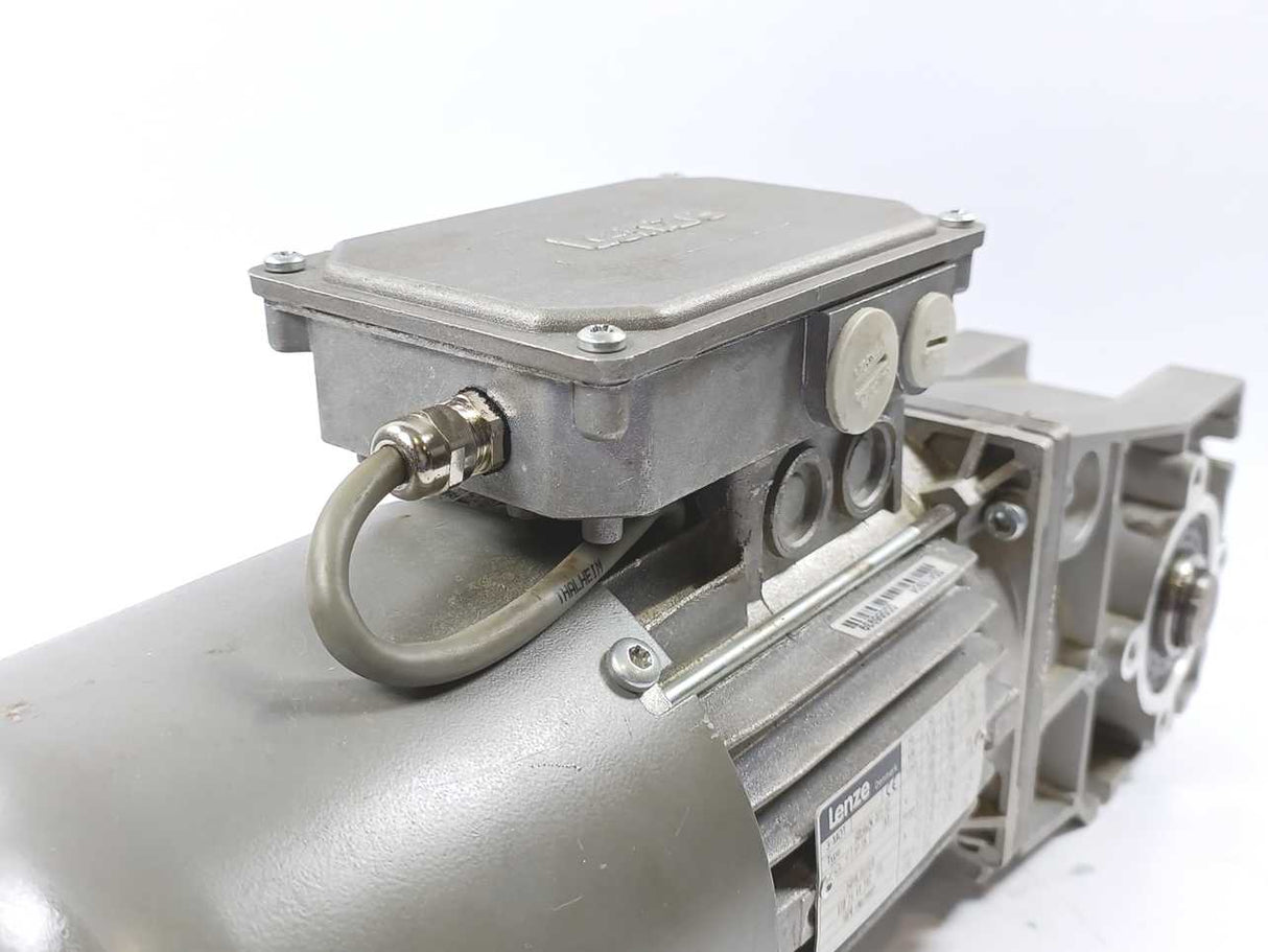 LENZE GKR04-2F HAK i: 22,489 Gear Box w/ MDEMA2M 071-42 Three-phase AC Motor