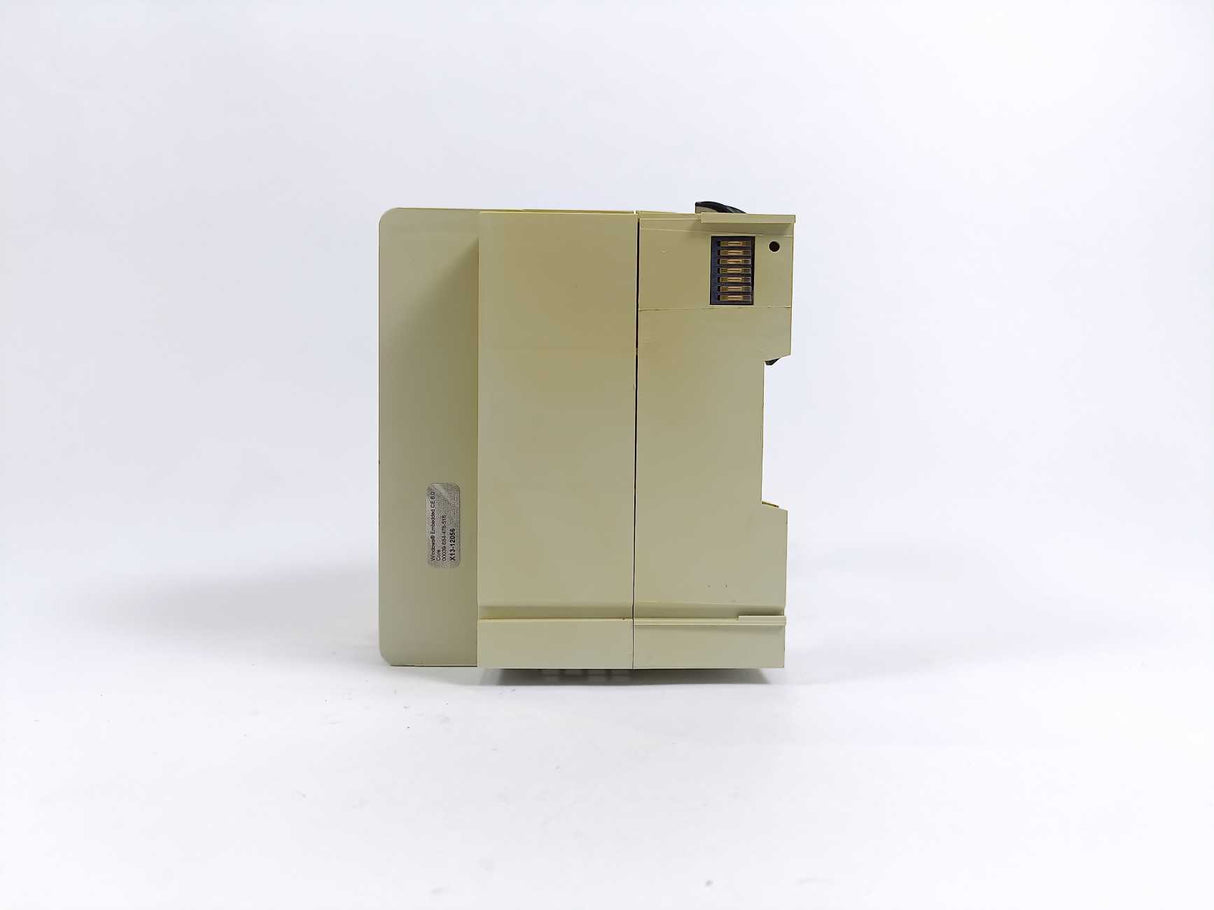 LENZE E32GAC10000C4G8XXX-02S13440000 Controller 3231C