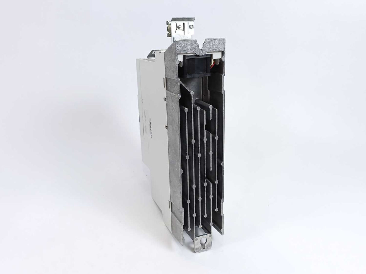 LENZE E84AVSCE1524SX0 StateLine C 8400 Frequency Converter 1.5kW