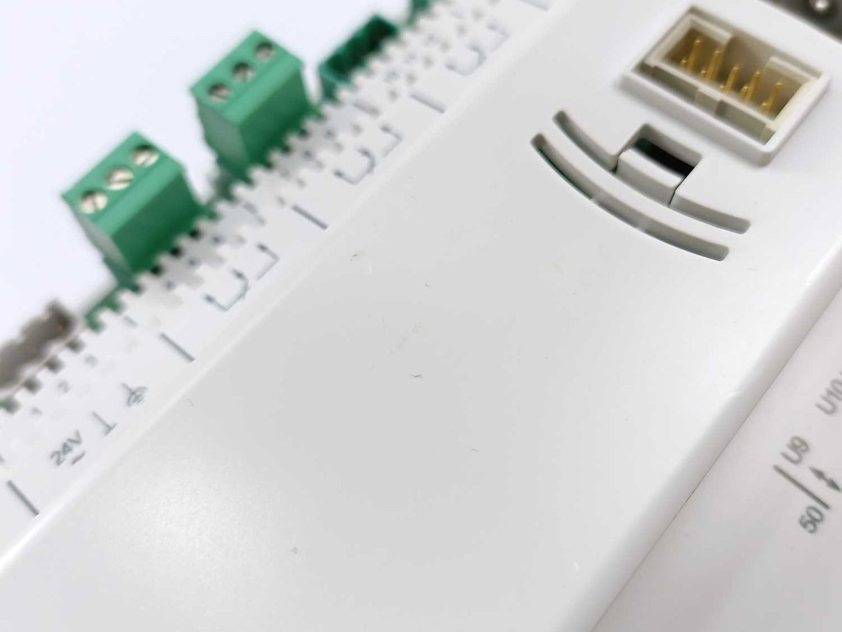 Siemens PXC36.D Automation Station w/ 36 Data Points and BACnet on LonTalk