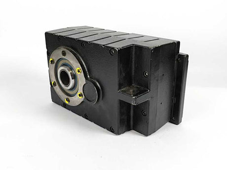 LENZE GFL05-2SSCR-071C33 Gearbox i=9,946, 119Nm, 362 r/min (180Hz)